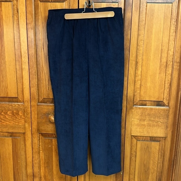 Alfred Dunner Navy Blue Corduroy Pull-on Pants size 14 - Picture 7 of 7